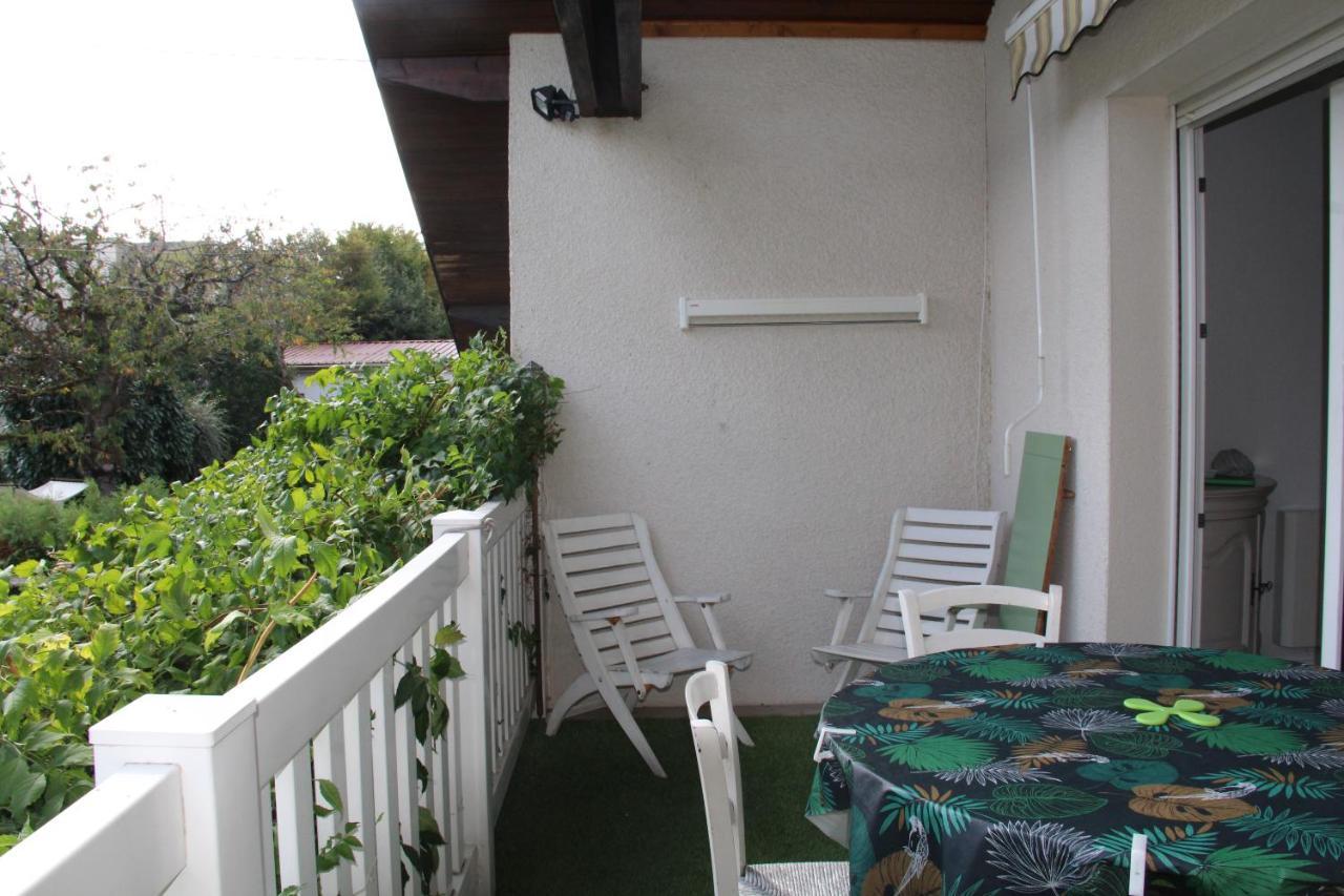 Entoure De Nature Et De Calme Apartment